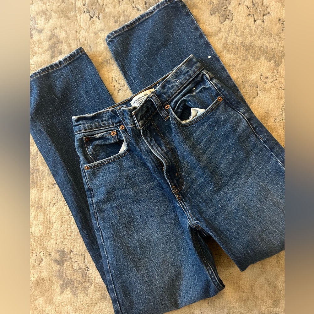 Abercrombie Ultra High Rise Straight Jeans